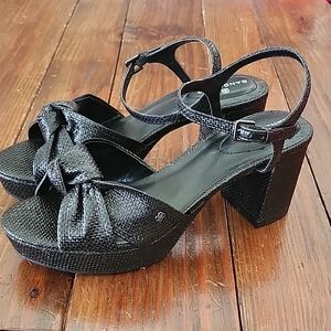 Brand New Bandolino Black Textured Platform Heels